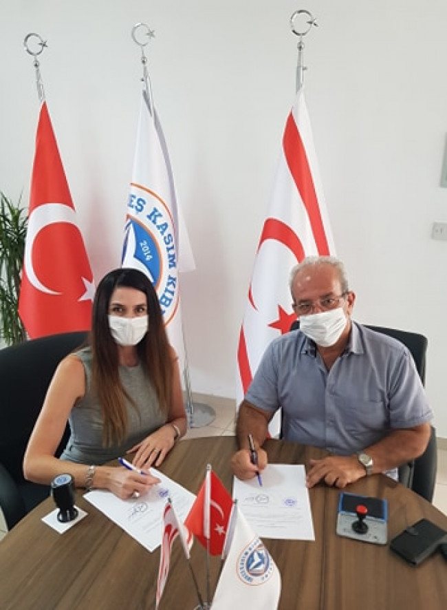 Onbeş Kasım Kıbrıs Üniversitesi (OKKÜ) ile Kıbrıs Türk Devlet Çalışanları Sendikası (ÇAĞ-SEN) arasında eğitim protokolü imzalandı.